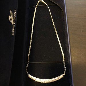 Swarovksi crystal necklace and earring set